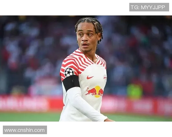 哈维西蒙斯的崛起之路：从青训小将到足坛新星的传奇旅程