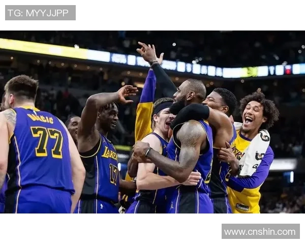 湖人热火激战颁奖盛典回顾球星荣耀与团队精神的完美结合