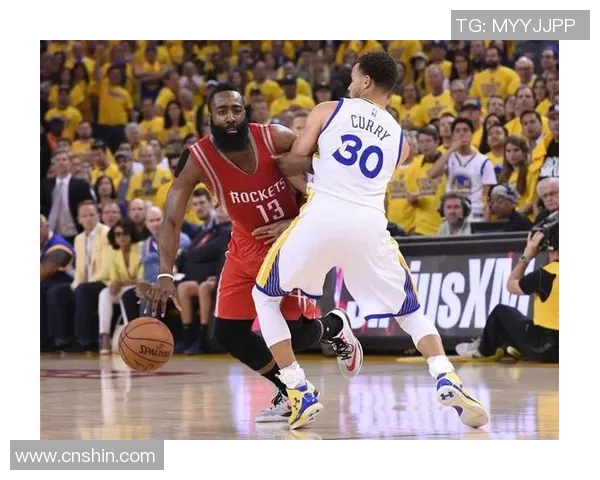 火箭队与勇士队激战正酣NBA赛场精彩瞬间回顾与分析