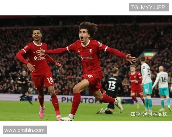 利物浦与巴黎圣曼对决阵容分析及比赛前瞻